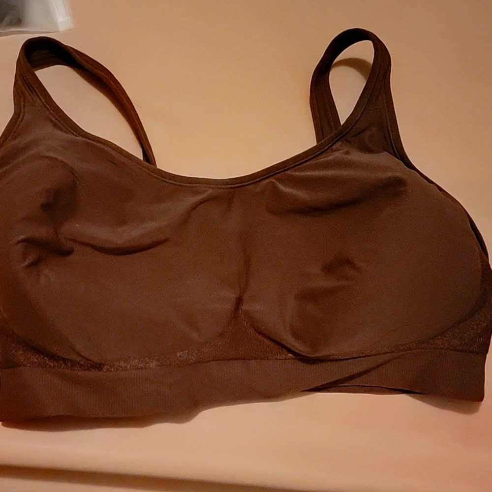 2 Softcup bras